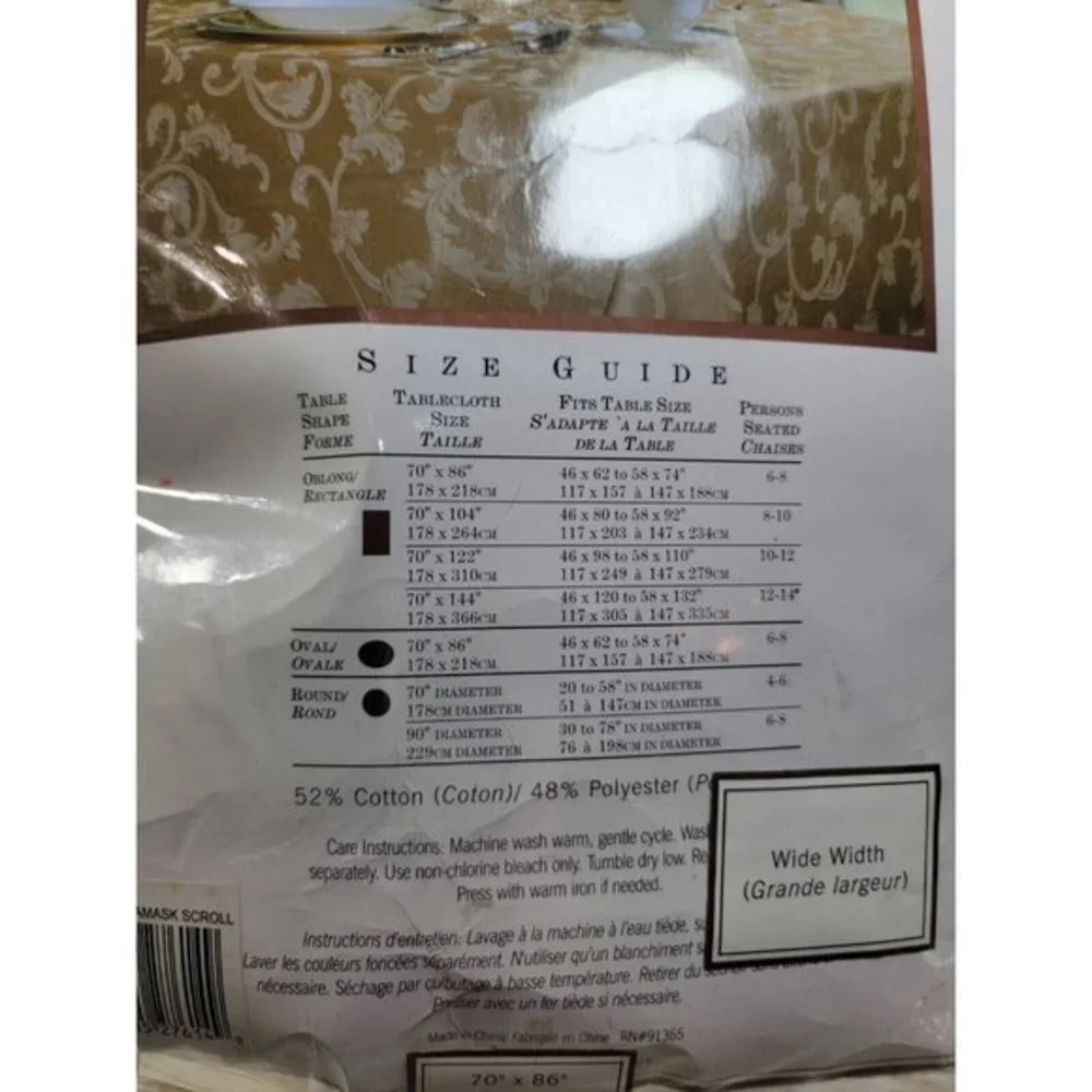 Damask  Scroll Tablecloth 70